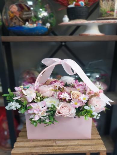 pembe-cantali-mevsim-cicekleri